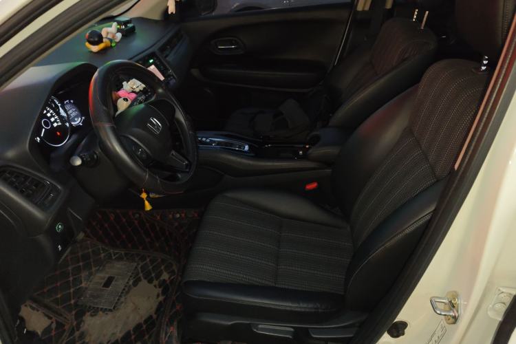 Used Honda Vezel 2017 1.8L CVT Front-Wheel Drive Pioneer Edition