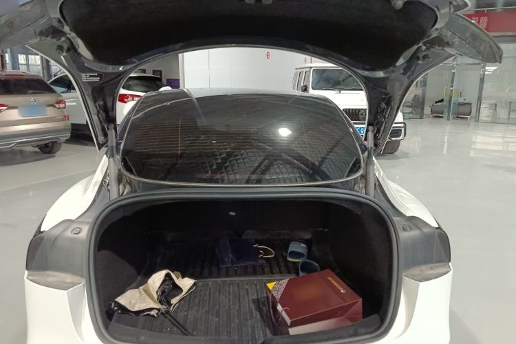 Used Tesla Model 3 2025 Rear-Wheel-Drive Version