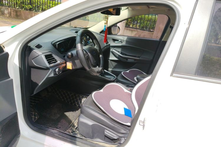 Used Ford Escort 2015 1.5L Automatic Fashion Model