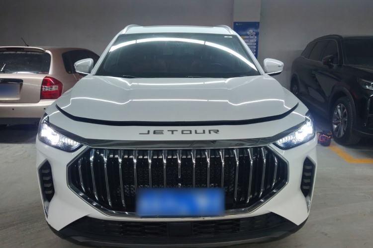 Used JETOUR X70 PLUS 2023 1.5T DCT Ziqiang PRO 5-Seater Front