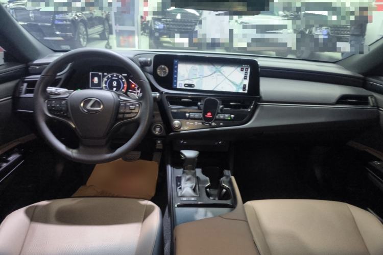 Used Lexus ES 2022 200 Excellence Edition
