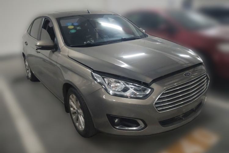 Used Ford Escort 2015 1.5L Automatic Fashion Model
