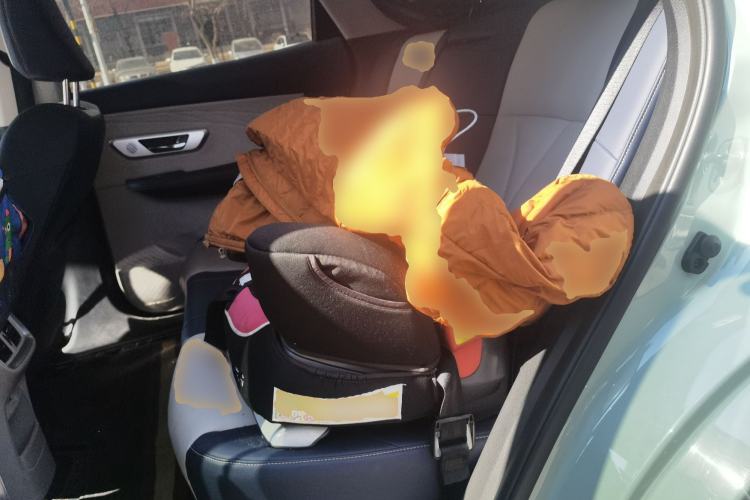 Used Dongfeng Aeolus Huge 2022 Mach Dual-Motor 1.5T MHD Dare-to-Dream Edition Left Rear Seat