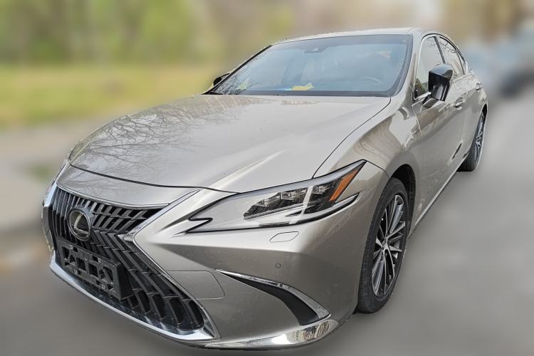 Used Lexus ES 2022 300h Deluxe Edition