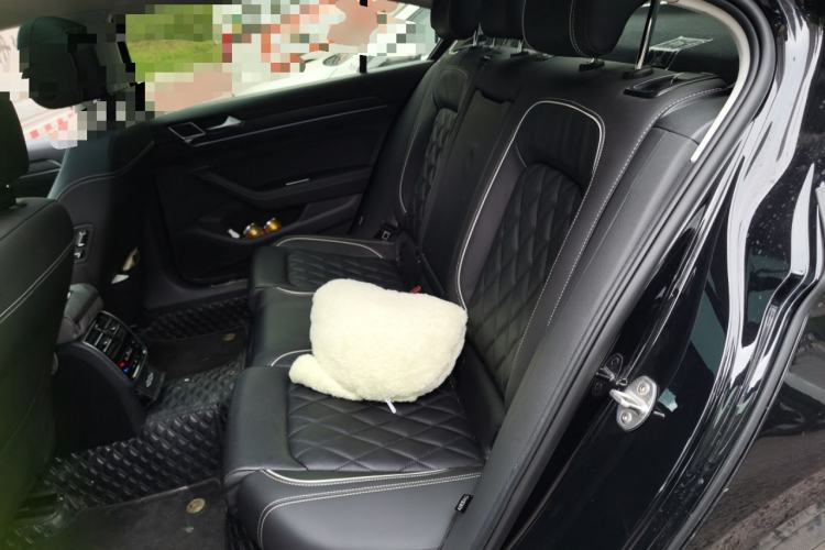 Used Volkswagen Magotan GTE Plug-in Hybrid 2022 GTE Luxury Model Left Rear Seat