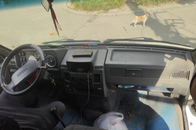 Used Iveco Daily 2014 2.5T-A35 NJ6484ACM47Z4