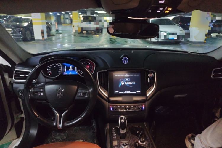 Used Maserati Ghibli 2018 Revised Version 3.0T Standard Edition Center Console