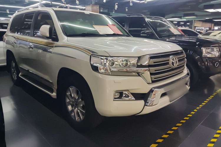 Used Toyota Land Cruiser (Parallel Import) 2016 5.7L Automatic/Manual Transmission EX-R Middle East