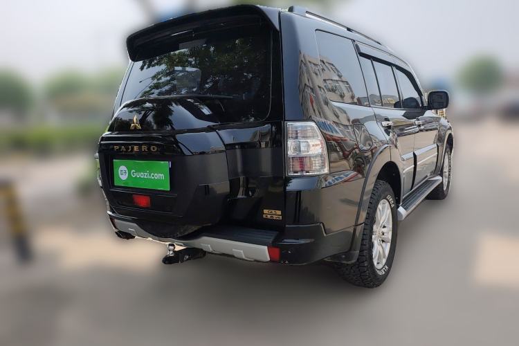 Used Mitsubishi Pajero 