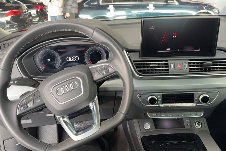 Used Audi Q5L 2025 quattro 45th Anniversary Edition 40 TFSI Sporty and Dynamic Model
