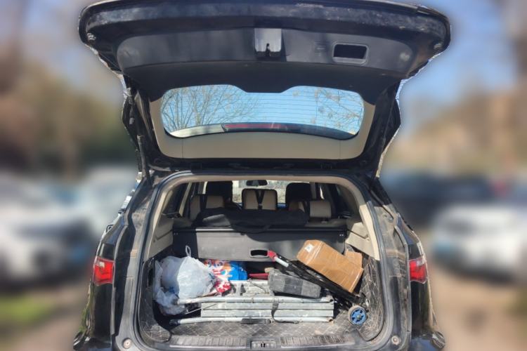 Used Zotye T700 2017 1.8T Dual-Clutch Luxury Model Trunk