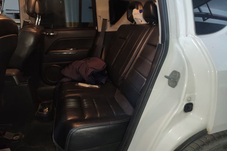 Used Jeep Compass 2013 2.4L Four-wheel Drive Black Edition with Navigation
