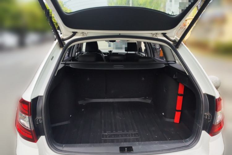 Used Skoda Octavia 2019 TSI280 DSG Luxury Edition Station Wagon China VI Standard