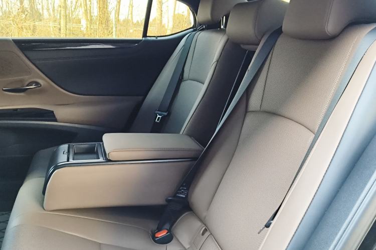 Used Lexus ES 2022 200 Excellence Edition