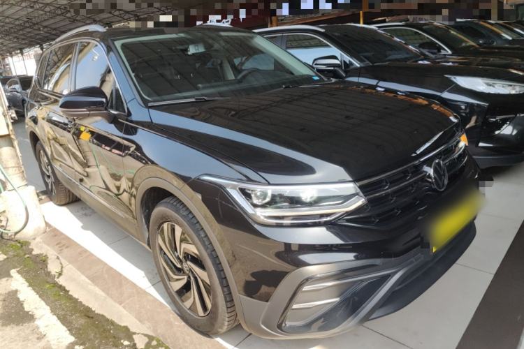 Used Volkswagen Tiguan L 2024 Outstanding Model 300TSI Automatic Two-Wheel Drive Longteng Edition
