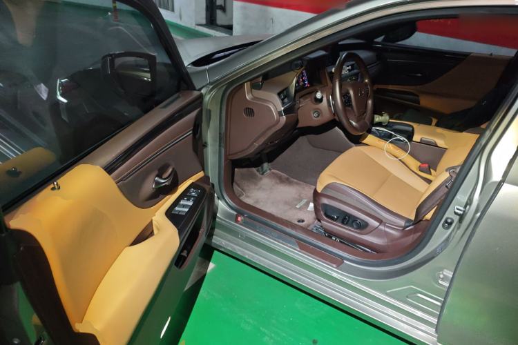 Used Lexus ES 2020 200 Excellence Edition