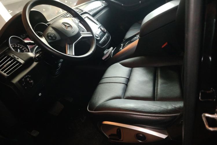 Used Mercedes-Benz R-Class 2017 R 320 4MATIC Business Edition Prestige Model Left Front Seat