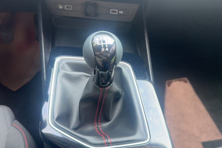 Used MG 5 2023 180 DVVT Manual Fashion Edition Gear Lever