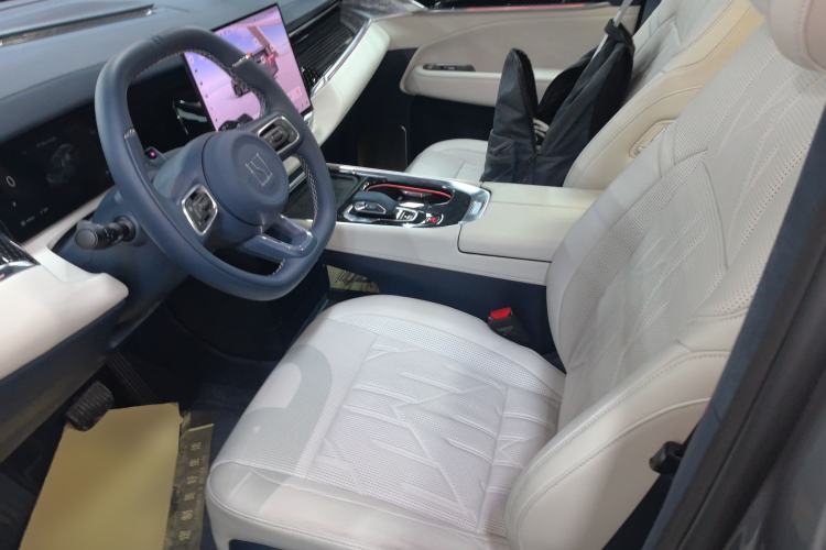 Used Zeekr 009 2024 Six-Seat Executive Version 4WD 108 kWh
