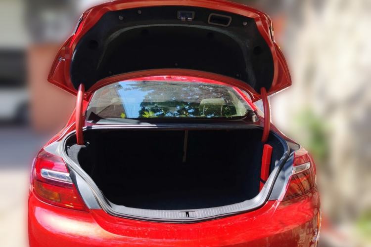 Used Buick Regal 2015 2.0L Elite Fashion Edition Trunk