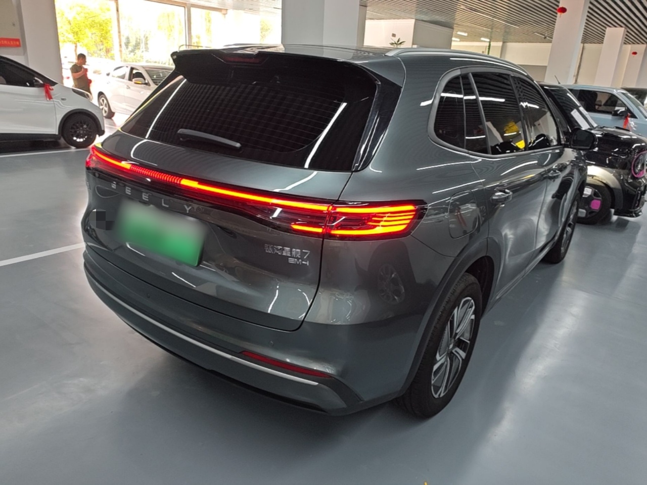 Geely Galaxy Xingjian 7 EM-i 2025 55 km Launch Edition — снимка 6