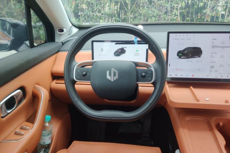 Used Leapmotor C16 2024 Range-Extended 200 Luxury Edition Steering Wheel