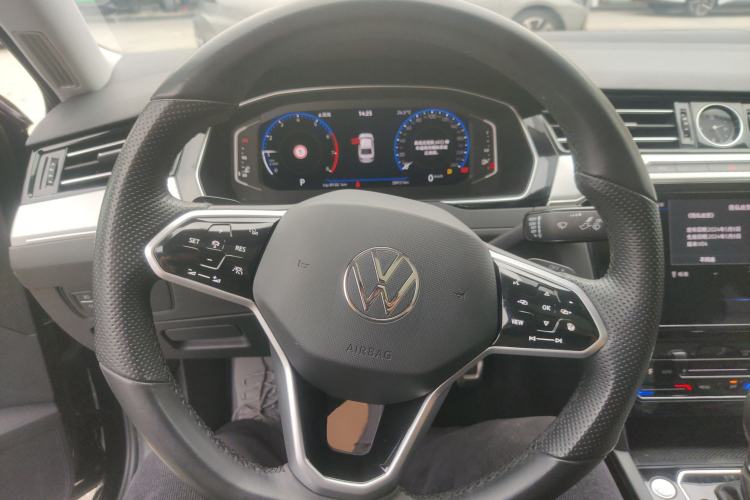 Used Volkswagen Magotan 2023 2 Million Units Commemorative Edition 330TSI DSG Luxury Version Steering Wheel