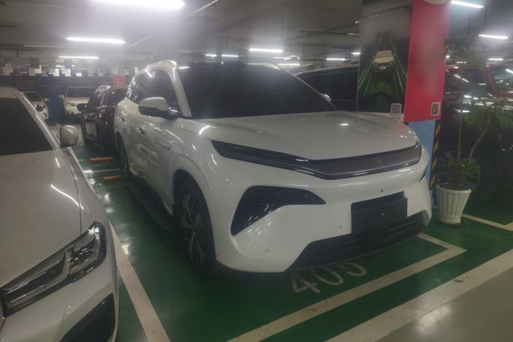 Used BYD Tang L 2025 DM 200KM Four-Wheel Drive LiDAR Flagship Model Front Right 45 Deg