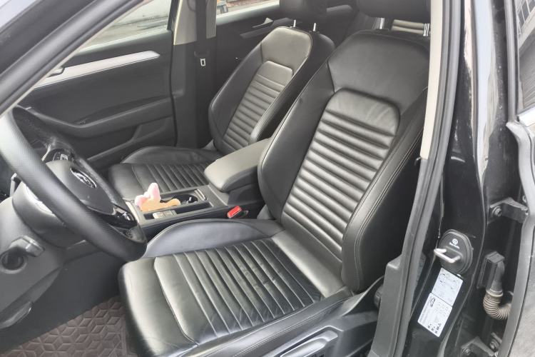 Used Volkswagen Magotan 2019 280TSI DSG Comfort Model China VI Standard Left Front Seat