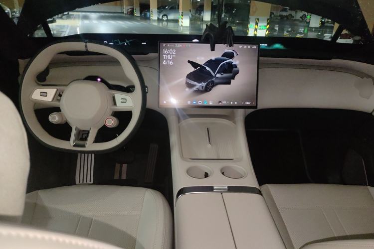 Used Xiaomi Auto YU7 2025 Ultra-Long Range High-Performance All-Wheel-Drive Max Edition Center Console