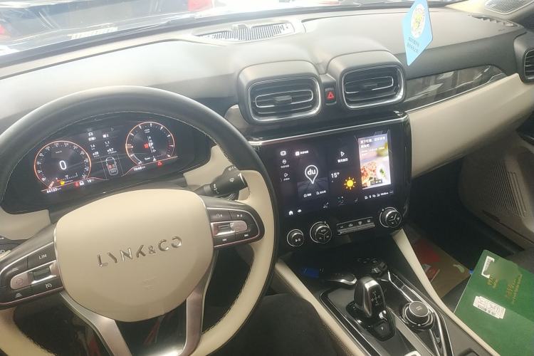 Used Lynk & Co 02 2021 2.0TD Automatic Two-Wheel Drive Zhaoshang Champion Edition Center Console