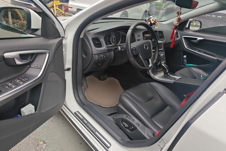 Used Volvo S60 2019 S60L T5 Smart Range Edition
