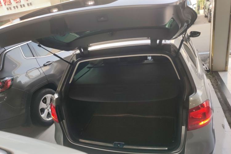 Used Volkswagen Magotan 2012 Travel Edition 2.0 TSI Comfort Version
