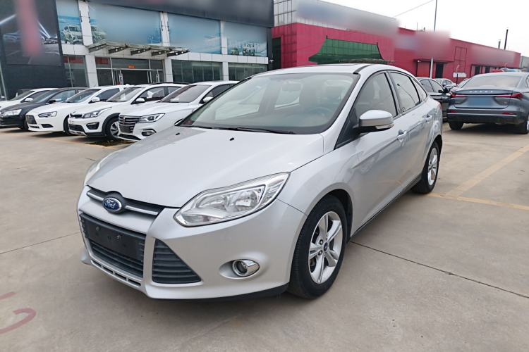 Used Ford Focus 2012 Sedan 1.6L Automatic Fashion Edition