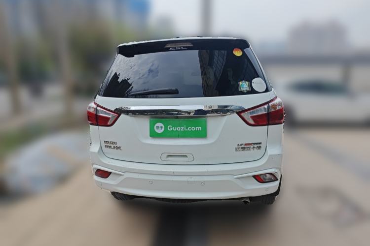 Used Isuzu mu-X 2018 1.9T Diesel Automatic 2WD Enjoyment Edition 7 Seats Rear