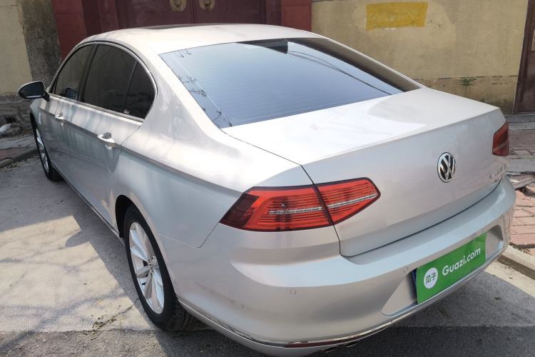 Used Volkswagen Magotan 2018 330TSI DSG Advanced Model Exterior 2