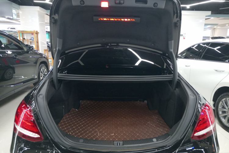 Used Mercedes-Benz E-Class 2019 Restyled E 300 L Sporty and Stylish Edition
