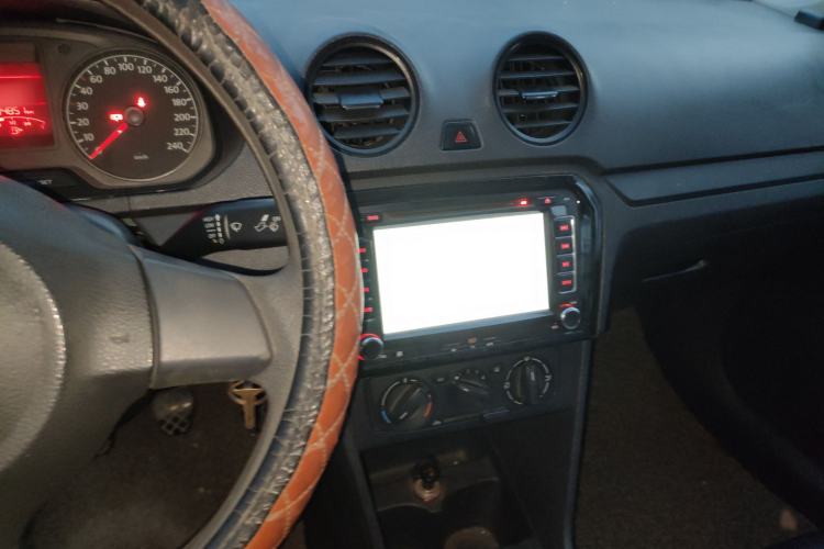 Used Volkswagen Jetta 2013 1.6L Manual Fashion Edition
