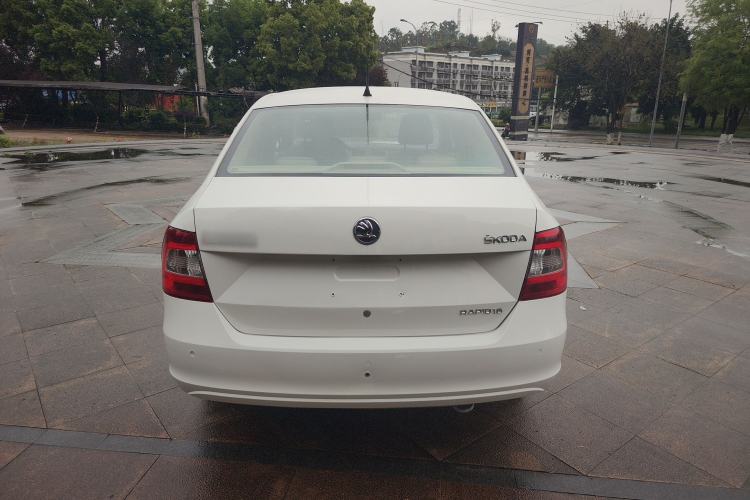 Used Skoda Rapid 2013 1.6L Automatic Smart Selection Model
