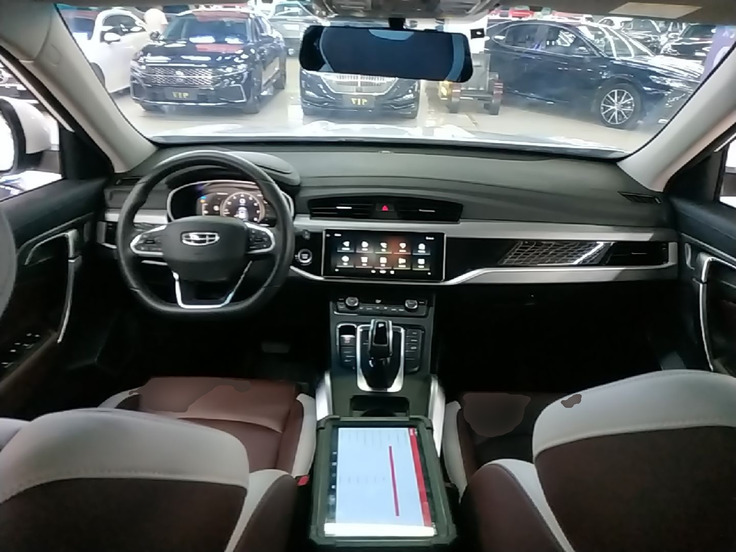 Geely Auto Emgrand X7 Sport 2022 1.8TD DCT Zhiya Trim — снимка 12