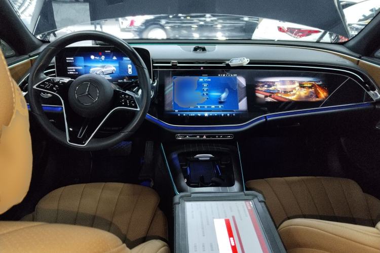 Used Mercedes-Benz E-Class 2024 E 300 L Luxury Model Center Console