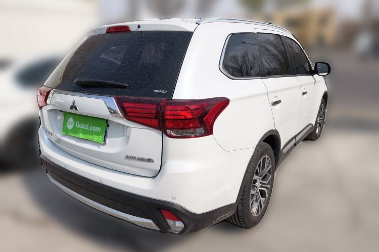 Used Mitsubishi Outlander 2018 2.4L 4x4 Elite Edition 5 Seats
