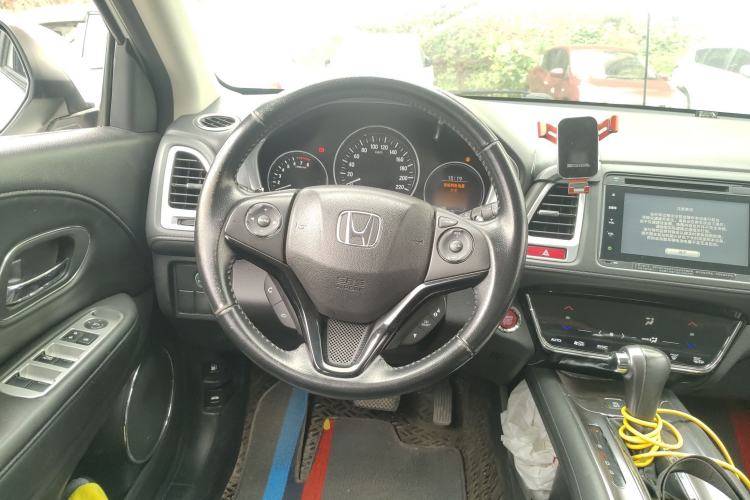 Used Honda Vezel 2015 1.8L CVT Four-Wheel Drive Flagship Model
