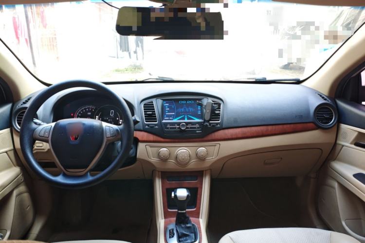 Used Roewe 350 2014 1.5L Automatic Xunyue Version Center Console