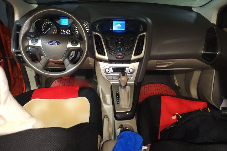 Used Ford Focus 2012 Hatchback 1.6L Automatic Fashion Edition
