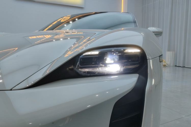 Used Porsche Taycan 2022-Year Updated Taycan