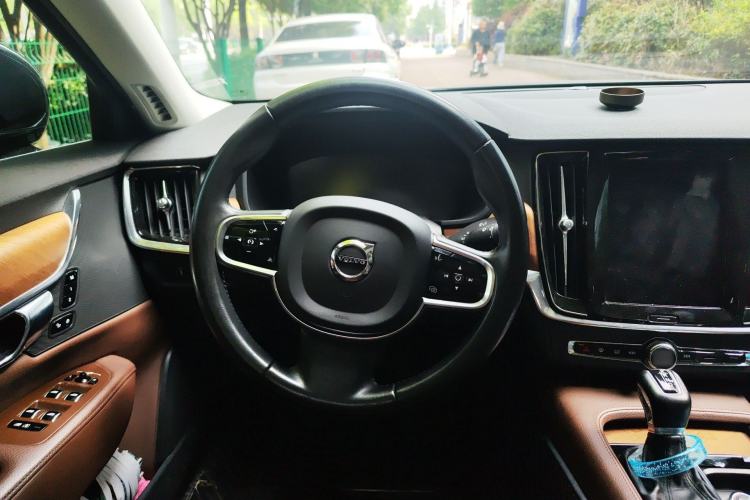 Used Volvo S90 2020 T5 Zhiyi Luxury Edition
