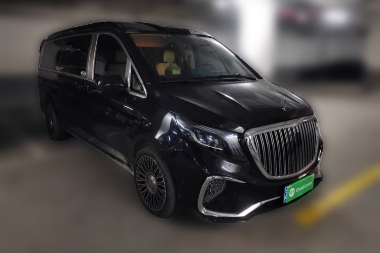 Used Mercedes-Benz Vito 2021 2.0T Business Version 7 Seats Front Right 45 Deg