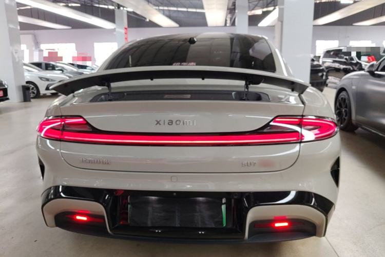Used Xiaomi Auto SU7 2024 Four-Wheel Drive Ultra-Long Range Advanced Intelligent Driving Max Edition
