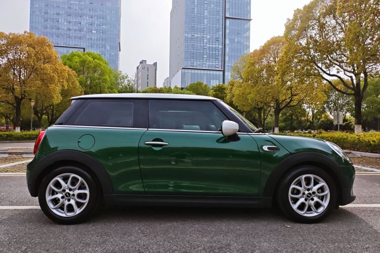 Used MINI 2021 1.5T COOPER Classic Edition Exterior 6